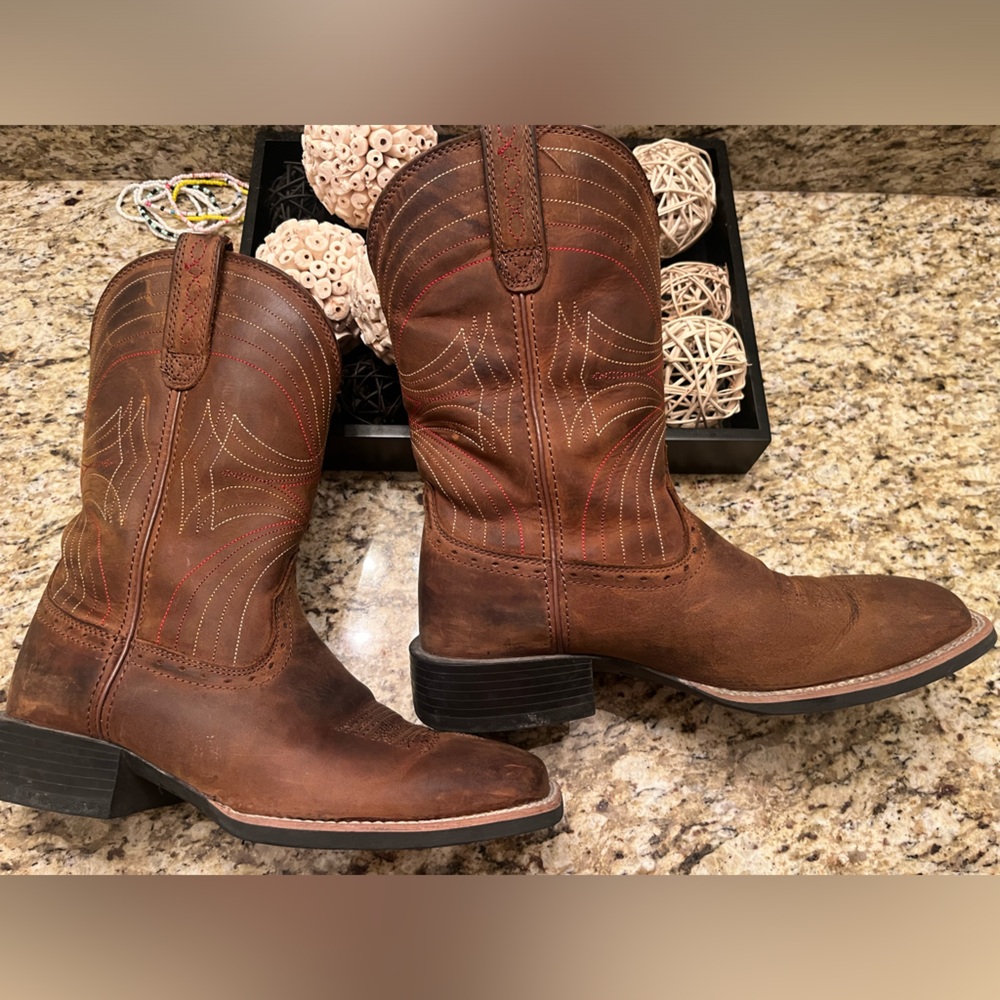 Ariat cowboy western boots